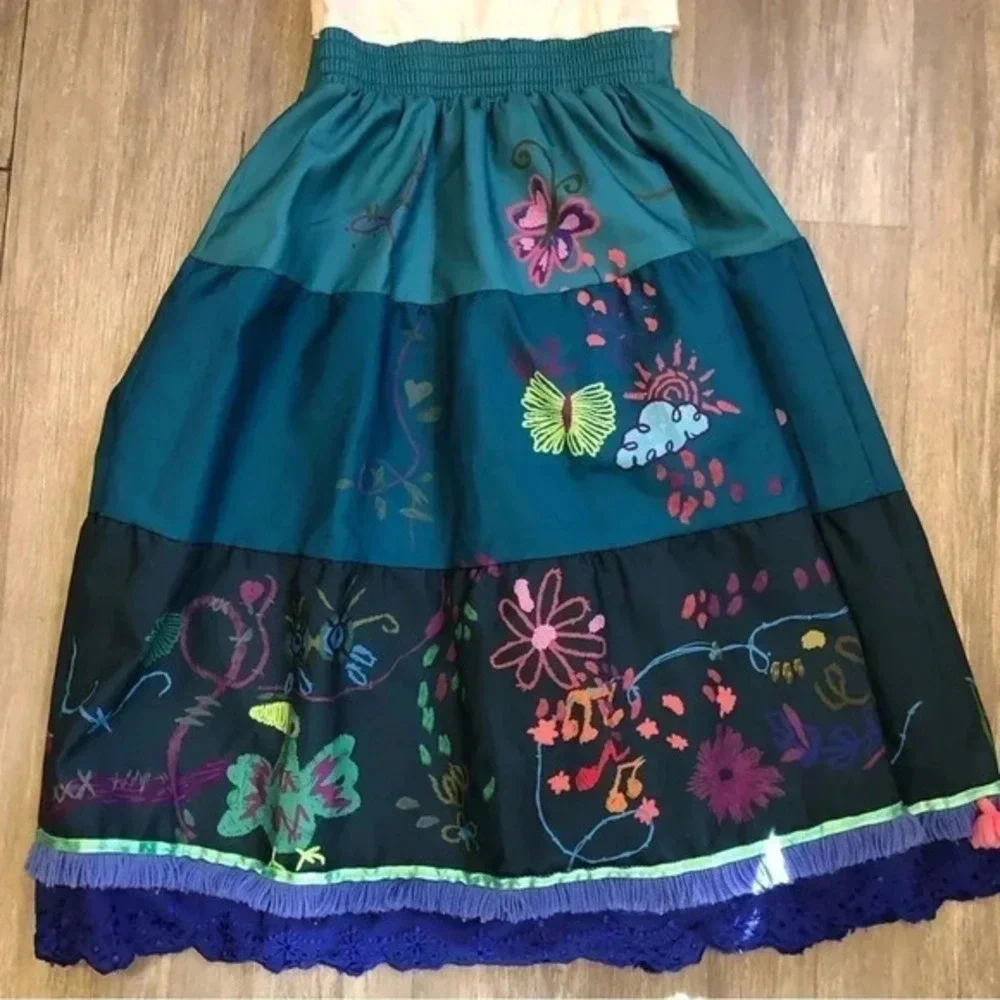 Authentic Disney Store‎ Size 9/10 Encanto Mirabel  Dress Costume, Pretend Play